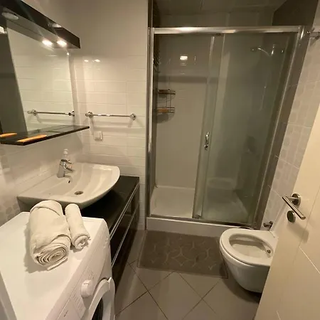 شقة عصرية تطل على الحديقة Modern With Garden View 66 Appartement