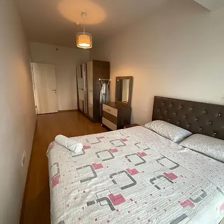 Daire شقة عصرية تطل على الحديقة Modern With Garden View 66