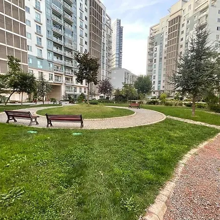 شقة عصرية تطل على الحديقة Modern With Garden View 66 Apartment Istanbul